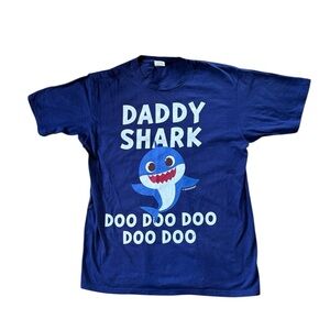 Daddy Shark Navy Blue Crewneck SS Men’s Tee Sz L 100% Cotton Doo Doo Doo Doo